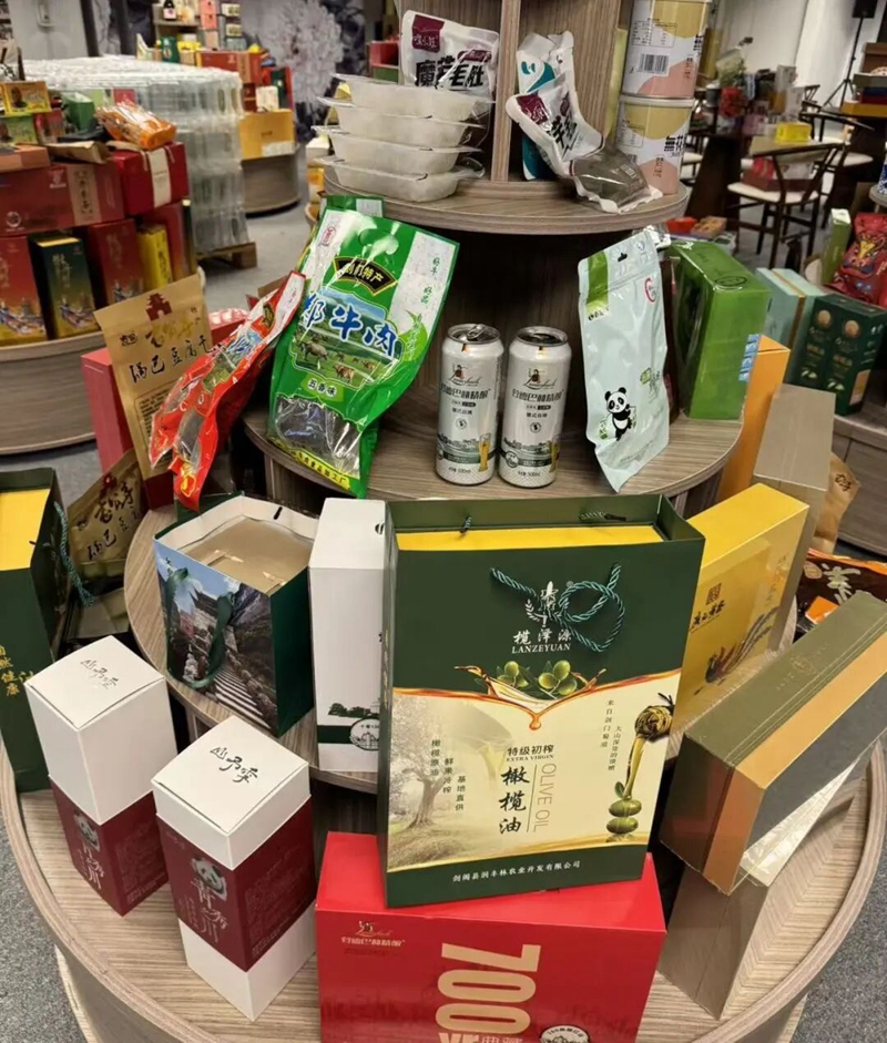 1778637179371321.jpg 640 (1).jpg